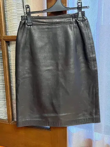 Sergio Donati 40 블랙 가죽 타이트 스커트