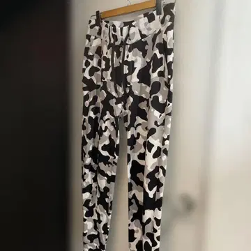 Hugo Boss 조거 팬츠 M 사이즈