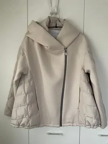 MARECHAL TERRE 후드 부착 다운 자켓 베이지