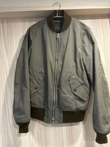 투모로우랜드 밀리터리 자켓 남성용 XS