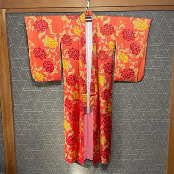 오렌지 컬러 꽃무늬 기모노