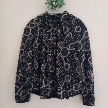 cherir la femme 터틀넥 작은 새, 리본 도트 패턴