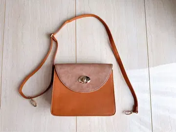 오렌지 플랩 숄더백