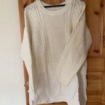 화이트 케이블 니트 L