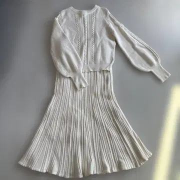 앙데팡당 니트 셋업