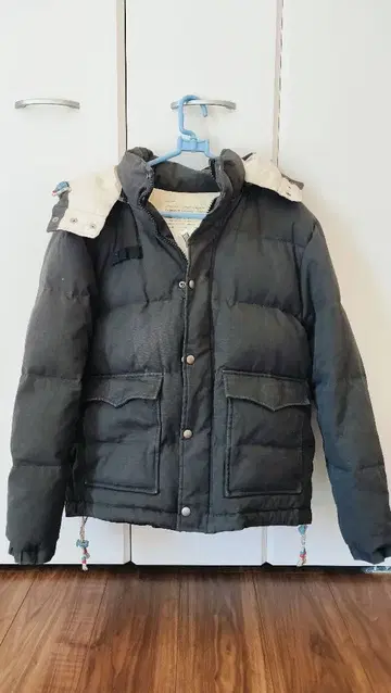 블랙 다운 자켓 후드 부착 LL 사이즈 펠리시모