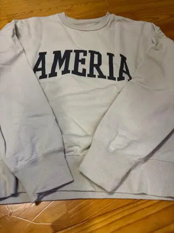 MICA&DEAL 마이카앤디엘 맨투맨 베이지