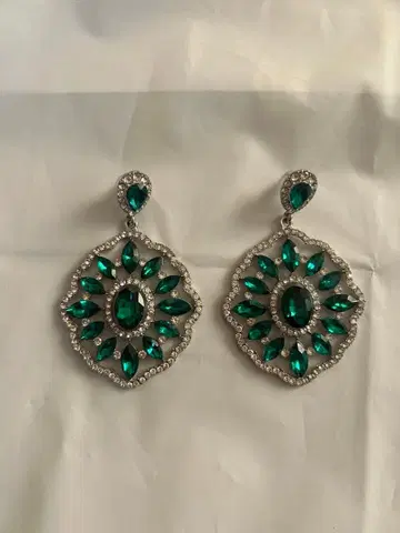 스테이지용 빅 귀걸이 에메랄드 그린 크리스탈