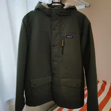 patagonia 후드 부착 점퍼 카키