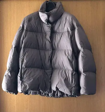 유니클로 그레이 다운 자켓 M 사이즈 숏 기장