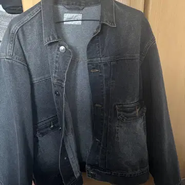 그레이 데님 자켓 버튼 포함