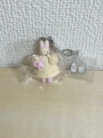 산리오 시크릿 마스코트 마론 크림