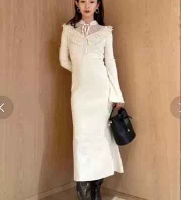 Snidel 자수 칼라 도킹 니트 원피스