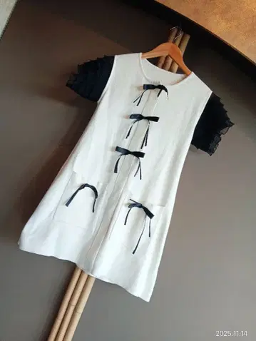 CIDER 리본 & 프릴 화이트 니트 원피스