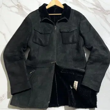 엠포리오 아르마니 리얼 무스탕 코트 블랙 블랙 48 보아