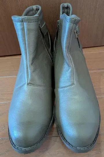 미사용 그레이 사이드 고어 부츠 백 스트랩 포함