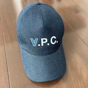 A.P.C. 다크 블루 야구 모자