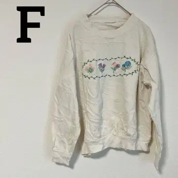 노브랜드 [ F ] 아이보리 꽃무늬 자수 트레이닝복