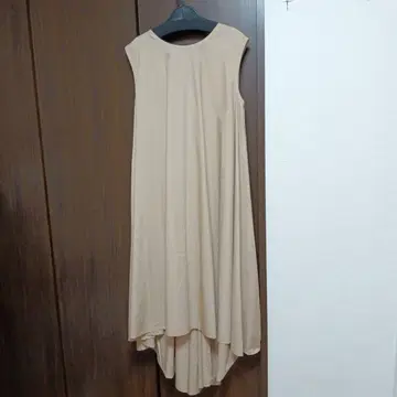 슬리브리스 드레이프 원피스