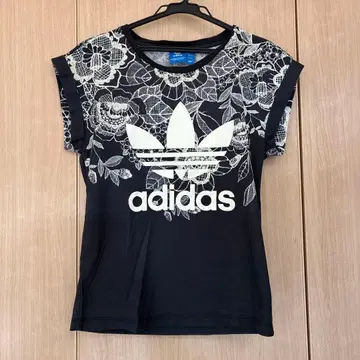 adidas originals T셔츠 블랙 꽃무늬 S사이즈