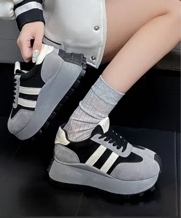 통굽 스니커즈 그레이/블랙