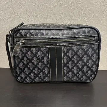 패트릭 콕스 클러치백 (블랙 계열 백합 패턴 올 패턴