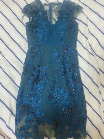 ROBE de FLEURS 자수 비즈 타이틀 드레스