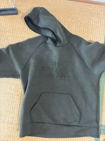 THE NORTH FACE 다크 그린 후드티