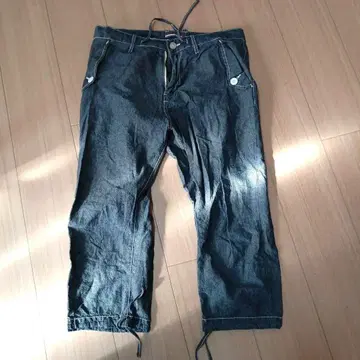 다크 데님 숏팬츠 허리 조절 가능