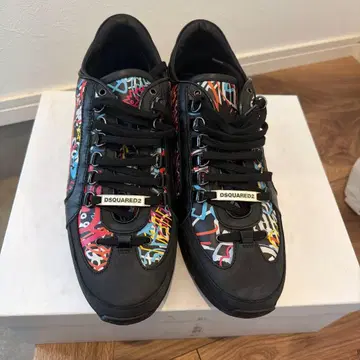 DSQUARED2 그래피티 스니커즈 1984년 제조