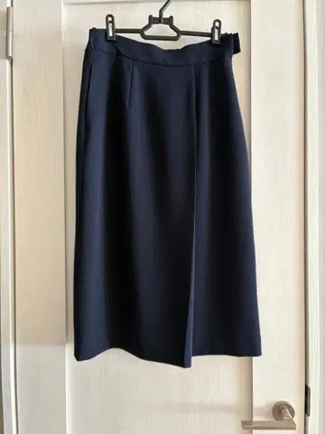 소-쥬 더블 크로스 타이트 스커트 네이비 S