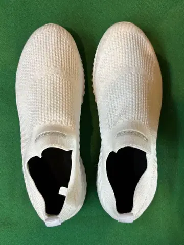 화이트 니트 슬립온