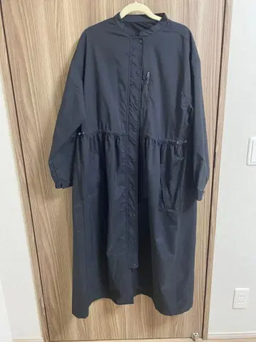 워크맨 블랙 롱 레인코트 원피스