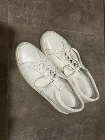 새상품급 YOAK STANLEY 화이트 가죽 스니커즈