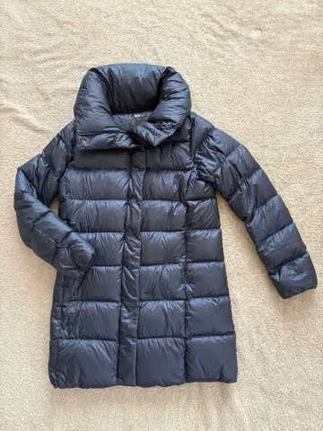 유니클로 울트라 라이트 다운 코트 엑스트라 웜 S 사이즈 네이비