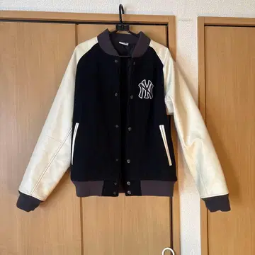 양키스 자켓 M 사이즈