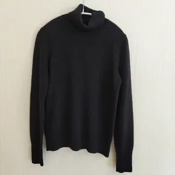 유니클로 캐시미어 터틀넥 스웨터