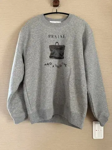 그레이 맨투맨 PRAISE HAD A GOOD TIME