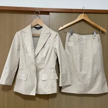 새상품급 쿠 드 샹스 CdeC 셋업 스커트 수트 베이지