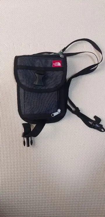 THE NORTH FACE 미니 숄더백 다크 그레이