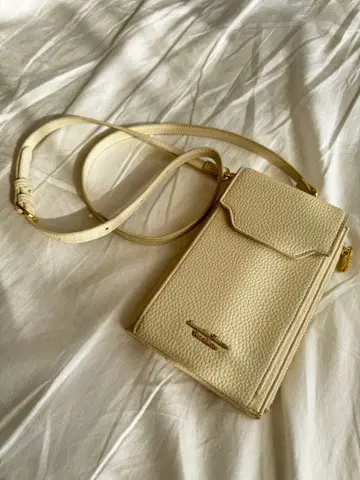 Samantha Thavasa 아이보리 스마트폰 숄더백