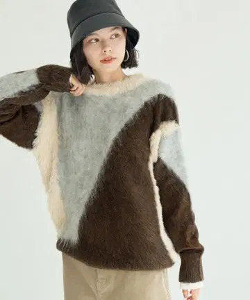 로페피크닉 로페 바이컬러 퍼 니트 스웨터