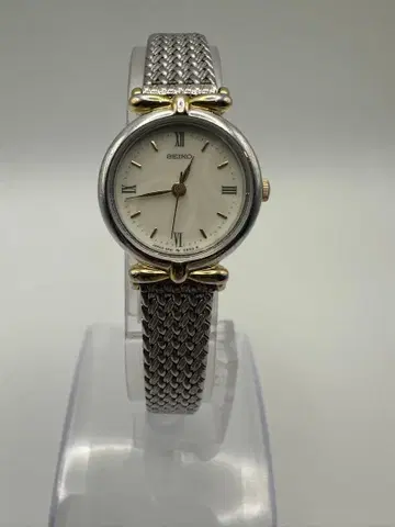 세이코 아날로그 손목시계 실버/골드 [부동]