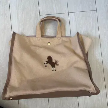 새상품급 세븐틴 말 백