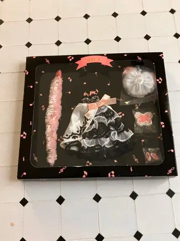 미니 브라이스 아웃핏 링 디바 디폴트 공식