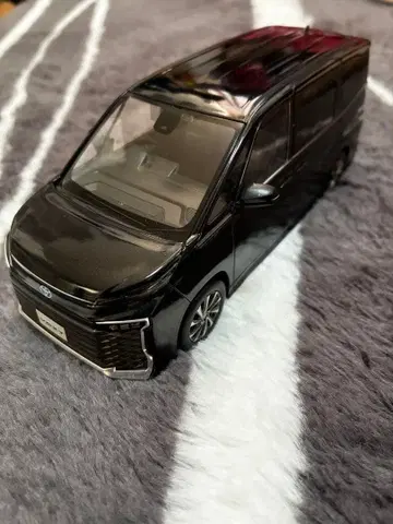 90 복시 애티튜드 블랙 마이카 컬러 샘플