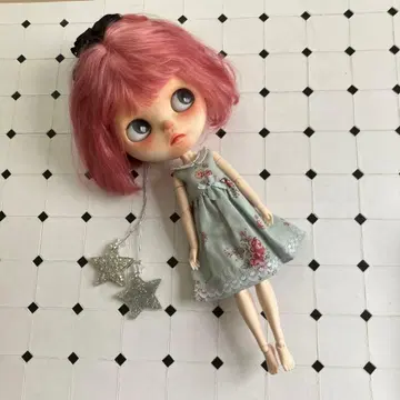 네오 브라이스 아웃핏 원피스 그레이 미니 꽃무늬 작가님