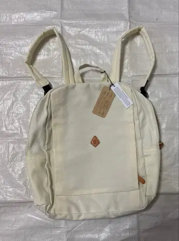 새상품급 클레도란 백팩 내추럴 아이보리