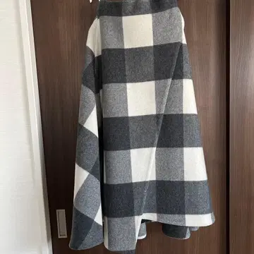 가격 인하. 미사용 새상품 she tokyo 롱 스커트