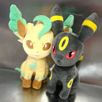 [ 2개 ] 리피아 블래키 메챠모후굿토 봉제 인형 포켓몬